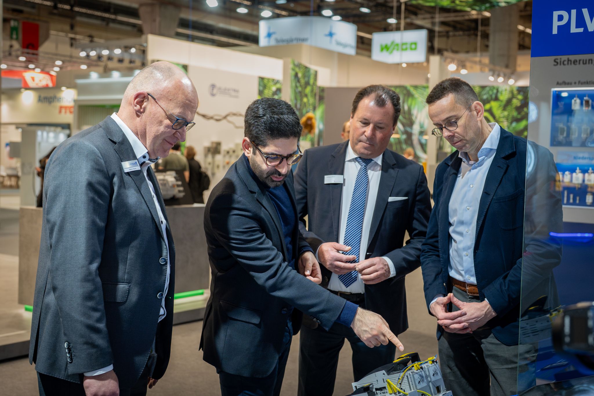 LB24_Stand_Besuch_1 LB24_Stand_Besuch_1